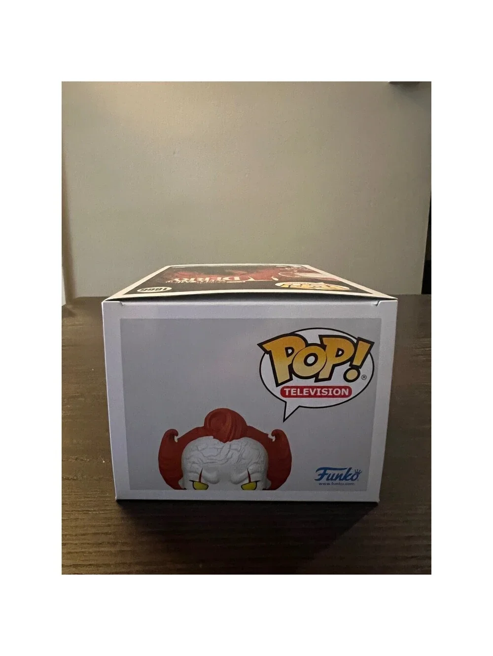 EXCLUSIVE Bloody Pennywise Shelf Sitter Funko Pop #1866 It Welcome to Derry HBO